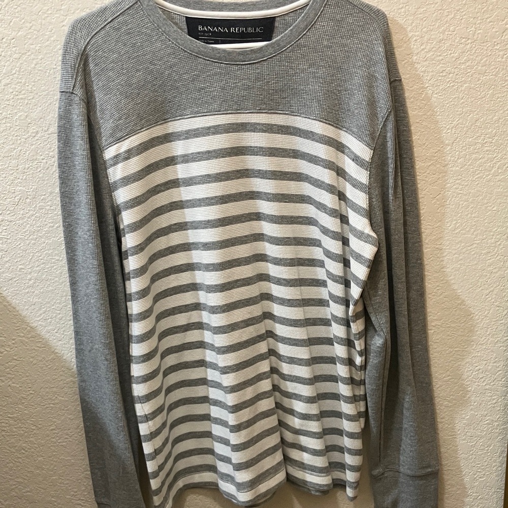 Banana Republic Men's Gray and White Striped Long Sleeve Shirt